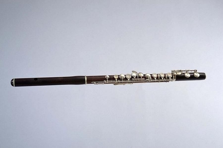 Early 20th Century Rosewood Flute by Rittershausen, Berlin Musical