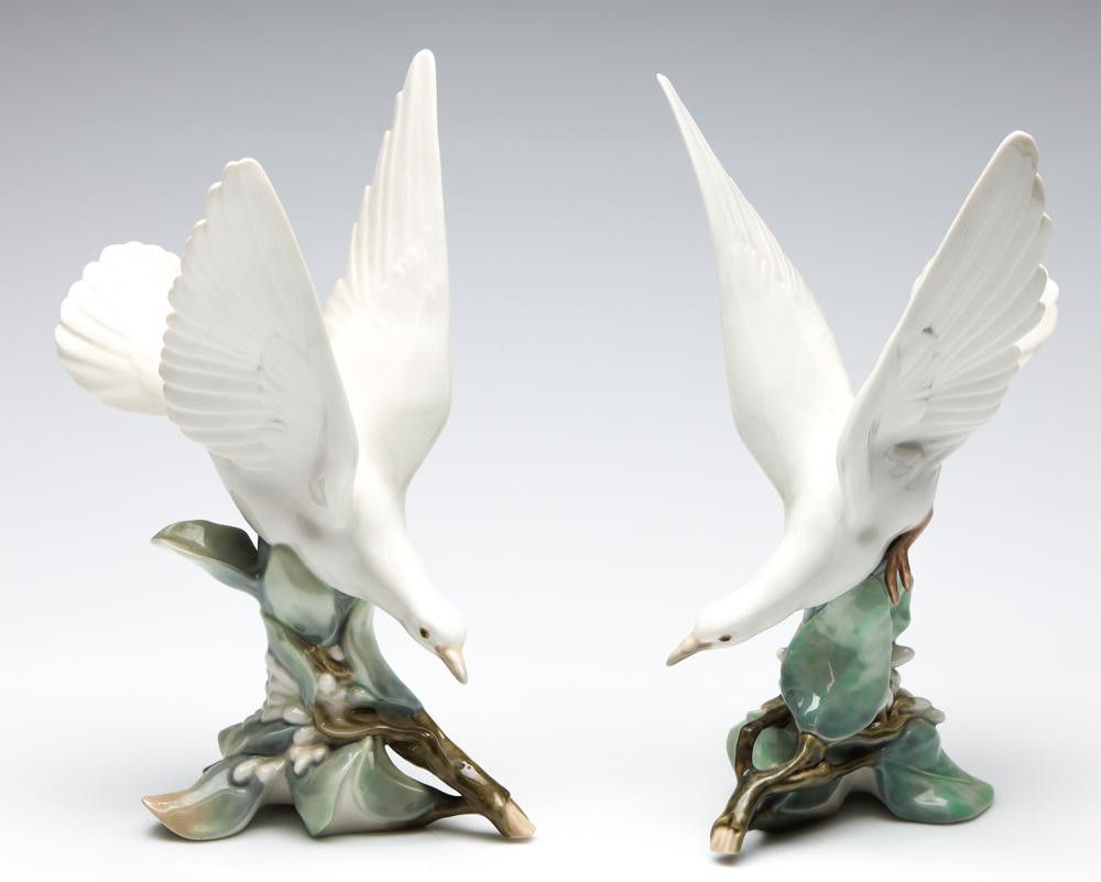 Matched Pair of Lladro Doves 28 cm Height Lladro and Nao Ceramics