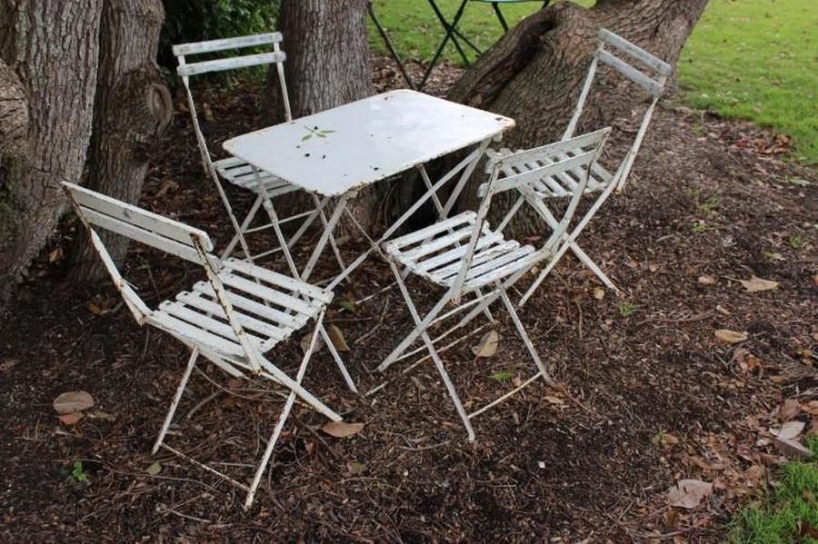French Metal Garden Table and 4 Folding Chairs Decorative Garden