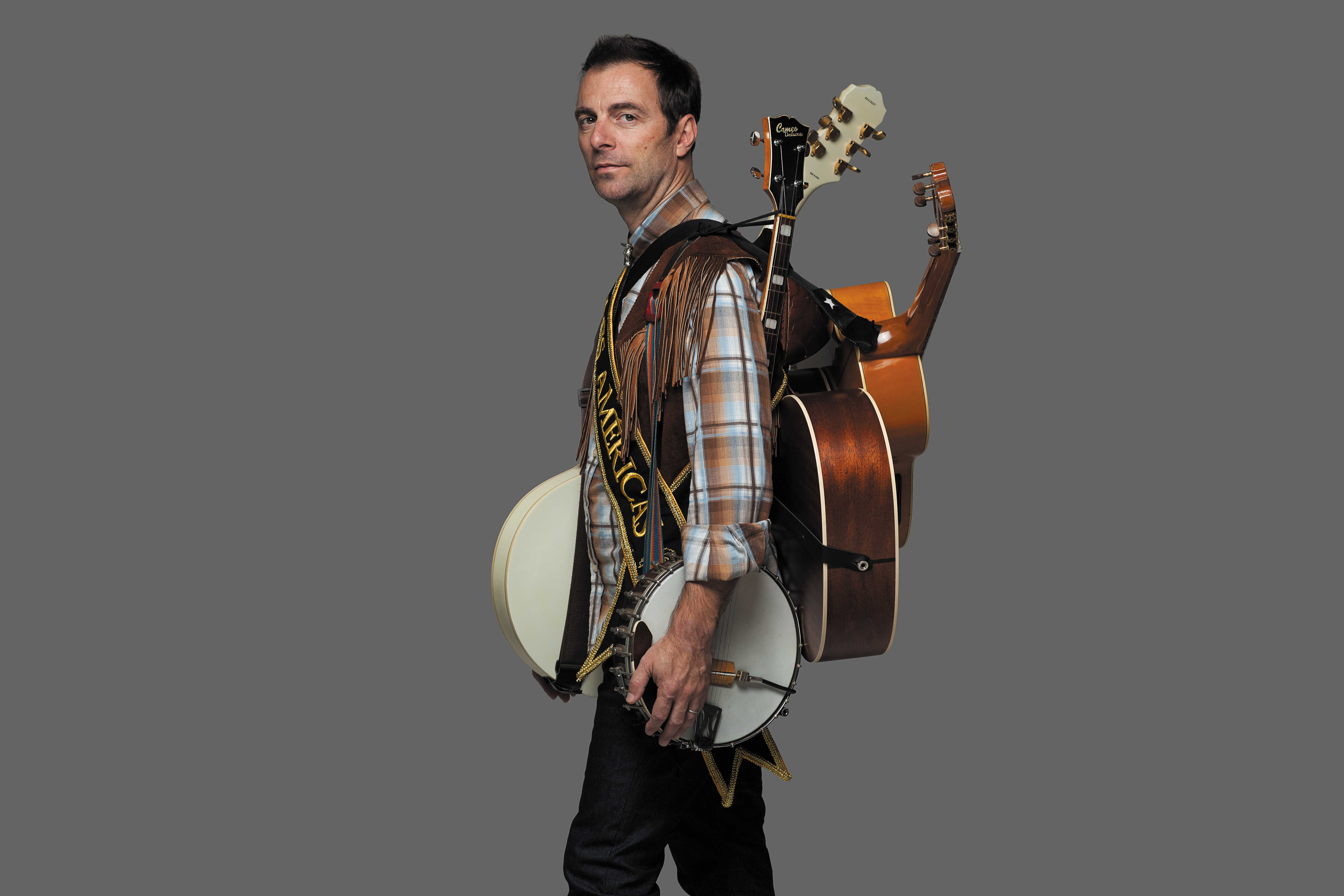 chilango Kevin Johansen nos presenta su disco más reciente track por