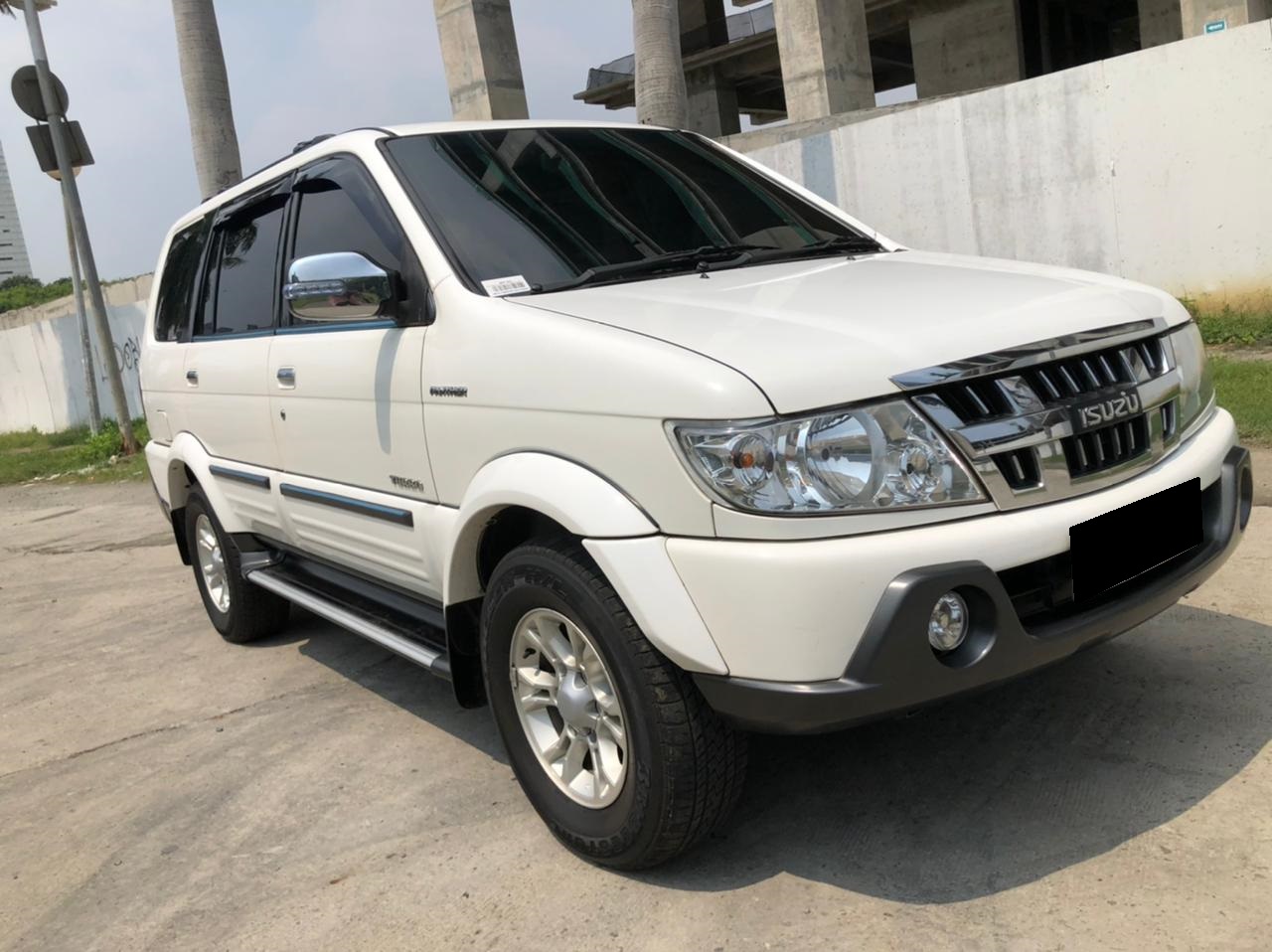 Isuzu Panther GRAND TOURING 2016 Putih 4484351