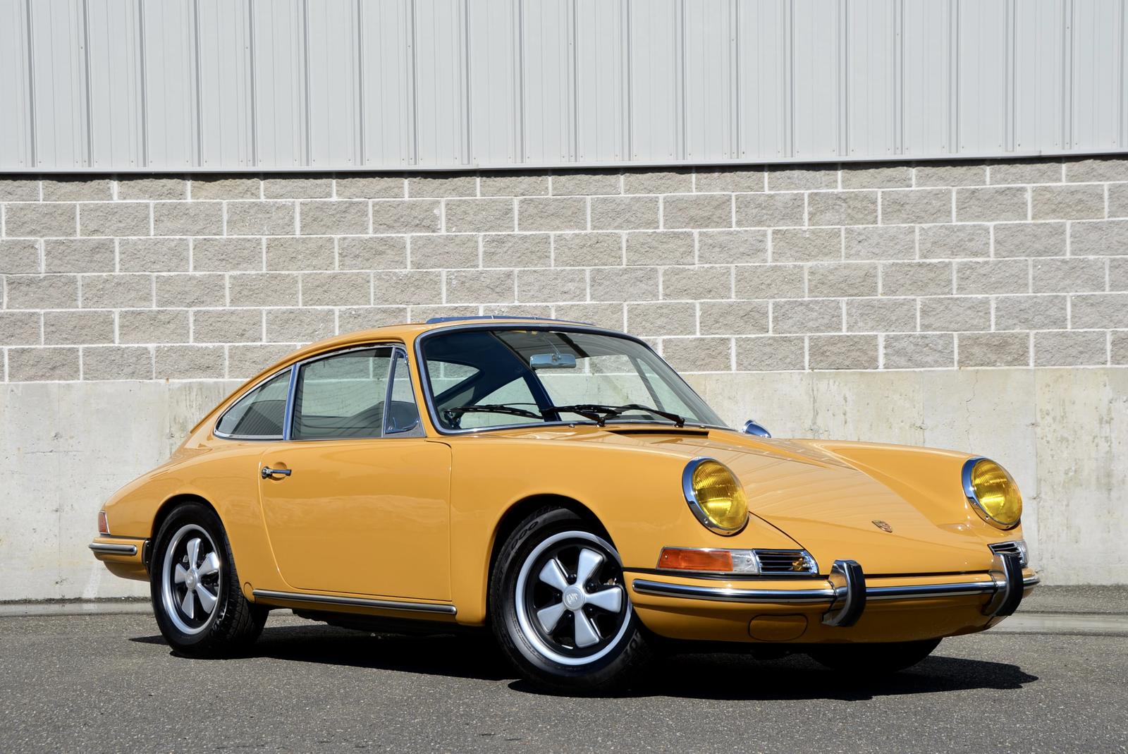Giallo Midas Pearl Porsche Colors