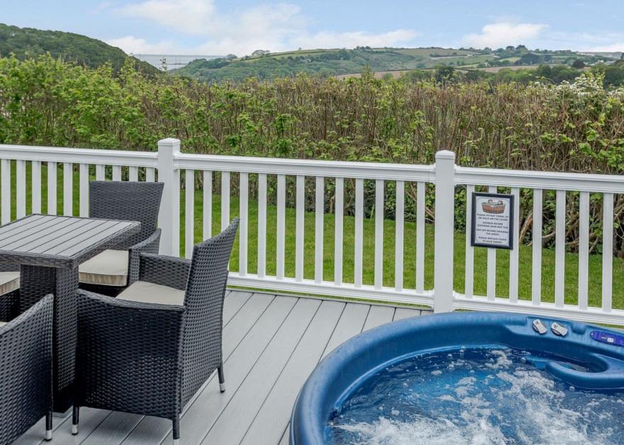 Buckland Lodge, Cornwall Log Cabins to Rent in South West of England