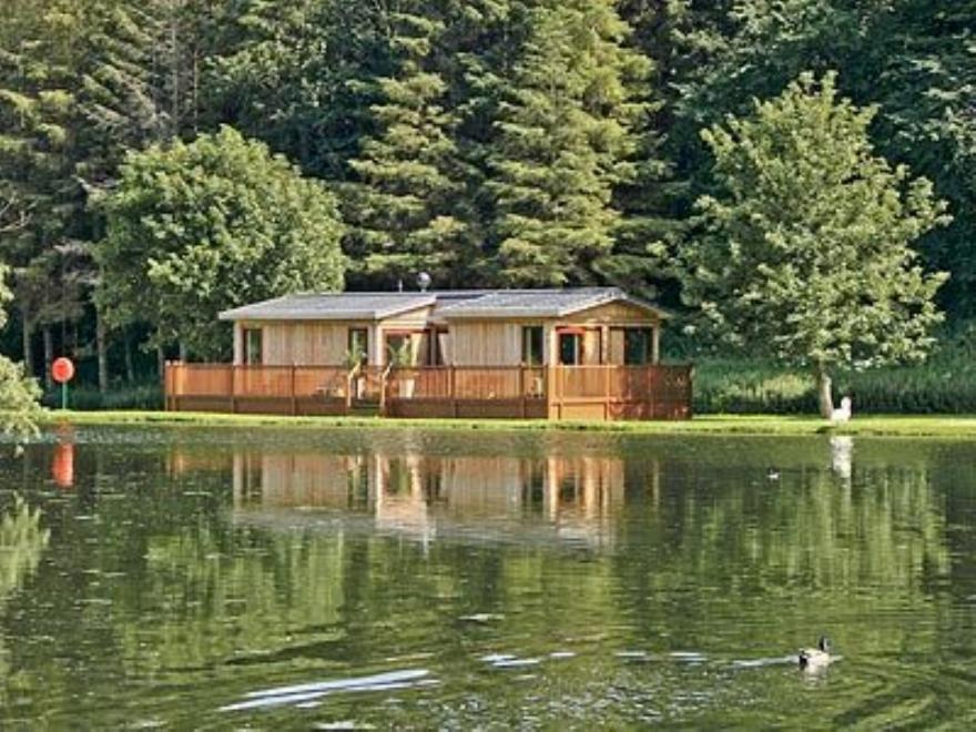 Christmas Lodges Scotland 2024 Lakeside Retreat, East Lothian Log Cabins to Rent in Scotland