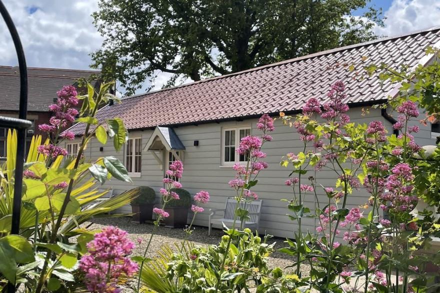 The Pavilion House at Killerby Hall 5 … Lodges & Log Cabins in North Yorkshire sleeping 8