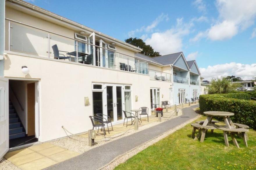 Apartment B4, Family Friendly in Dawlish Warren Apartments in Devon sleeping 4