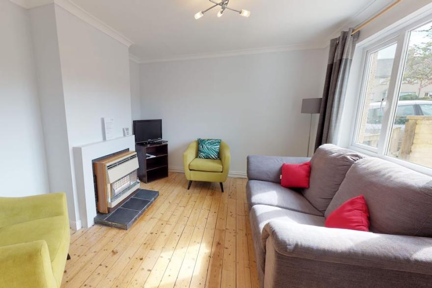 Taphouse Avenue Holiday Let in Witney, 2 Beds & Sleeps 4 Apartments