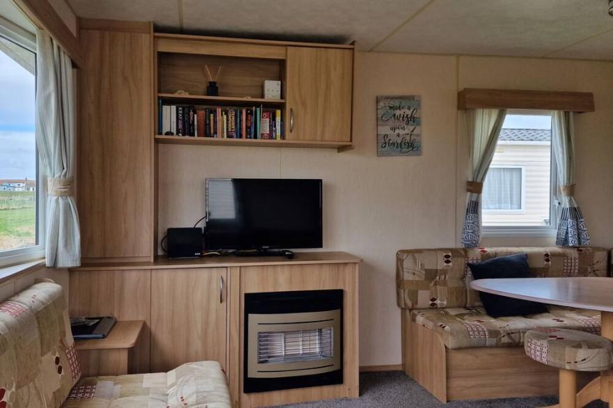 Sandy Way at Alberta Holiday Park, Seasalter, Kent Apartments in Kent