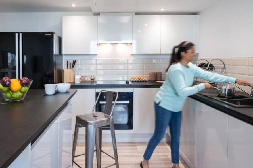 STUDENT ONLY Fantastic room in Coventry's popular area Apartments in