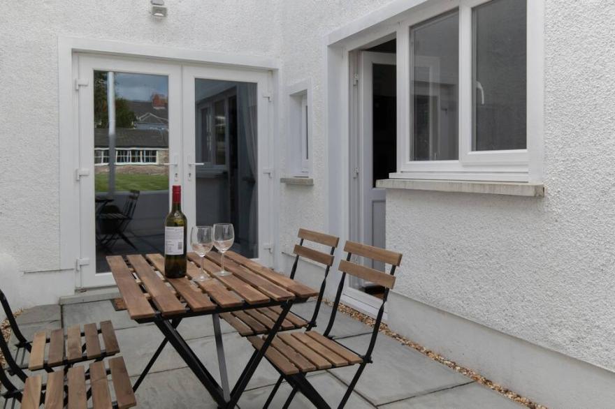 Falcon House in Pembroke Dock Cottages in Pembrokeshire sleeping 6