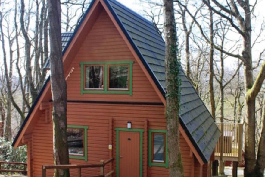 2 bedroom in Chudleigh, Newton Abbot, Devon Log Cabins