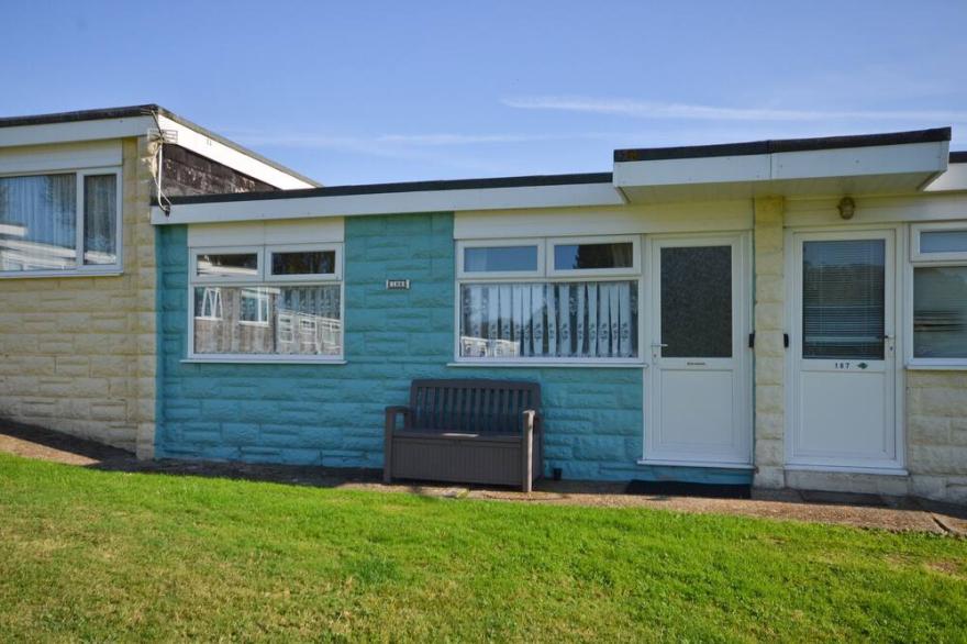188 Sandown Bay Holiday Park a chalet that sleeps 4 guests in 2
