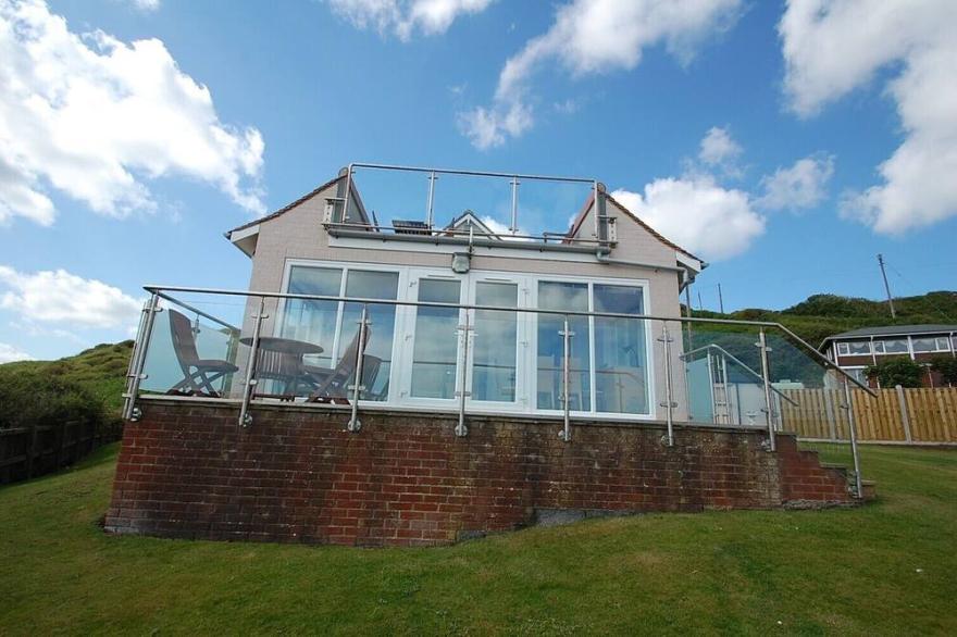 Hunmanby Gap Holiday Bungalow Cottages in North Yorkshire sleeping 6