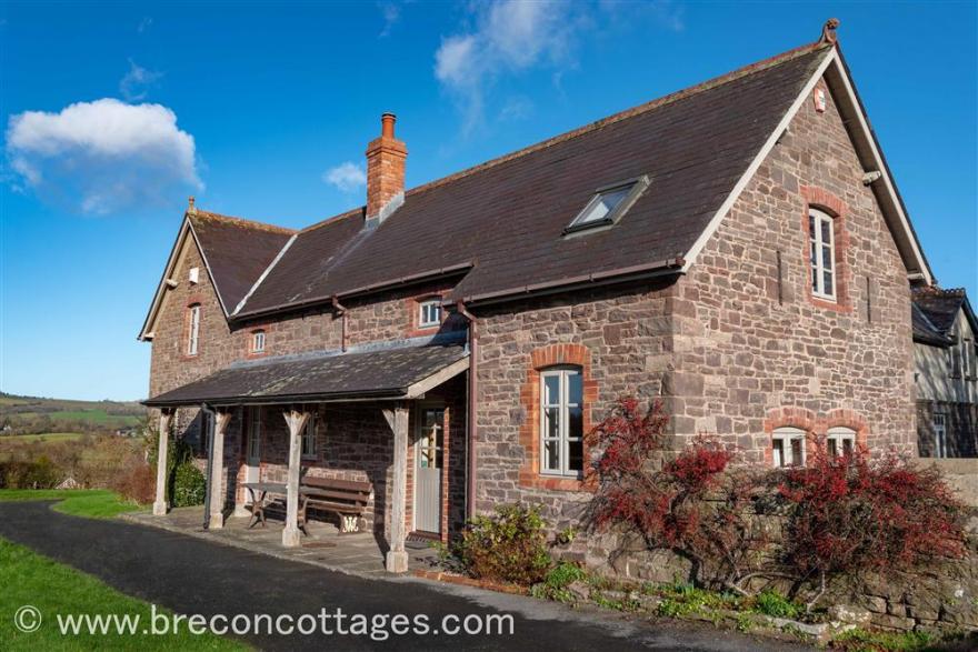 Pentwyn Cottage Cottages in Brecon Beacons sleeping 4