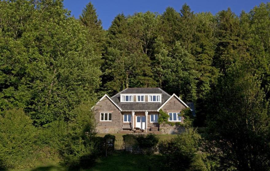 Buckland Cottage Cottages in Brecon Beacons sleeping 8