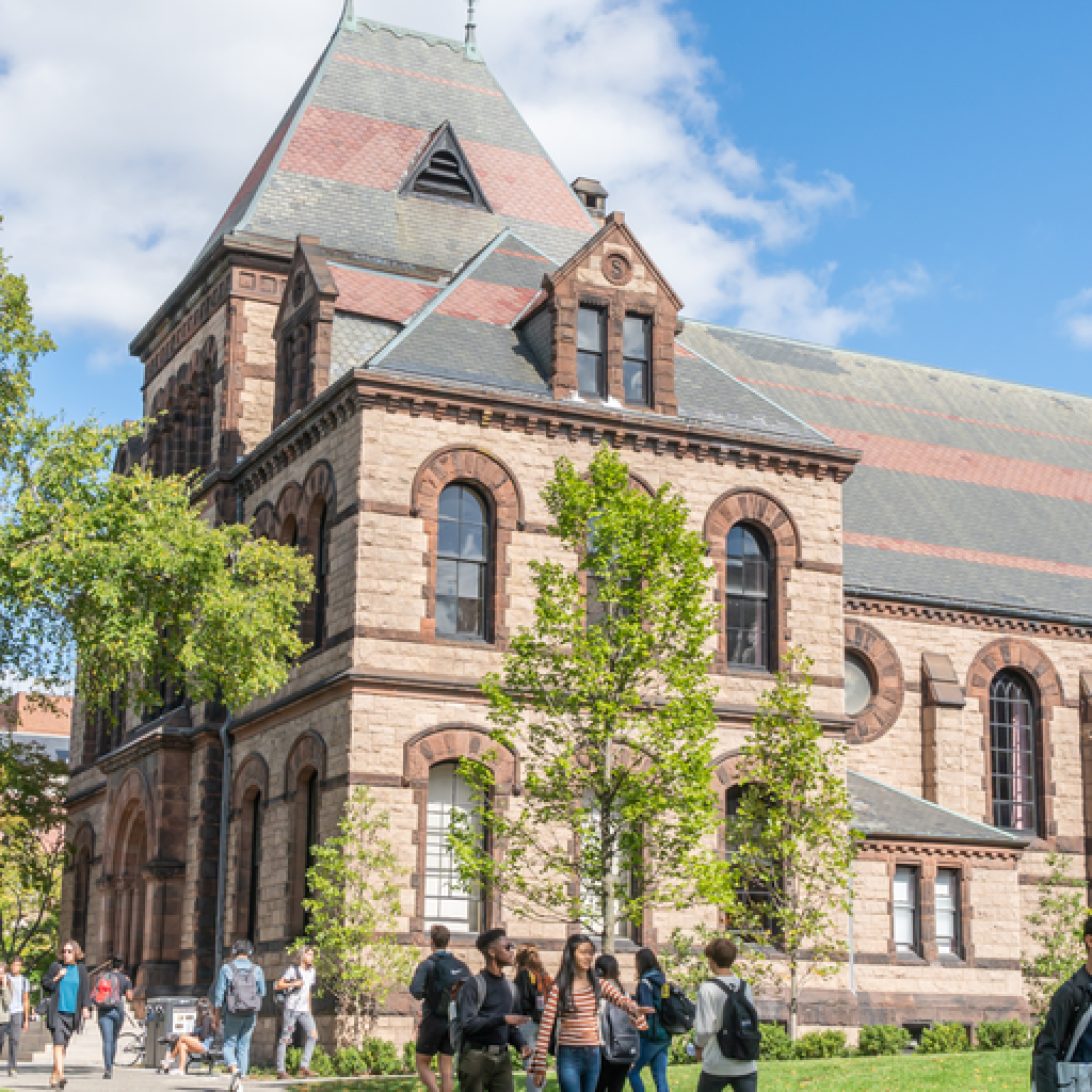 Brown College Bets on Bitcoin With Thousands and thousands Price of BlackRock ETF Shares – Decrypt