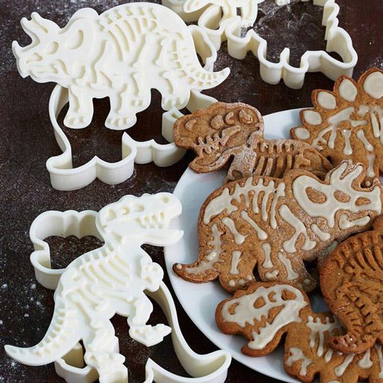 12 Cool and Playful Cookie Cutters and Stamps Design Swan