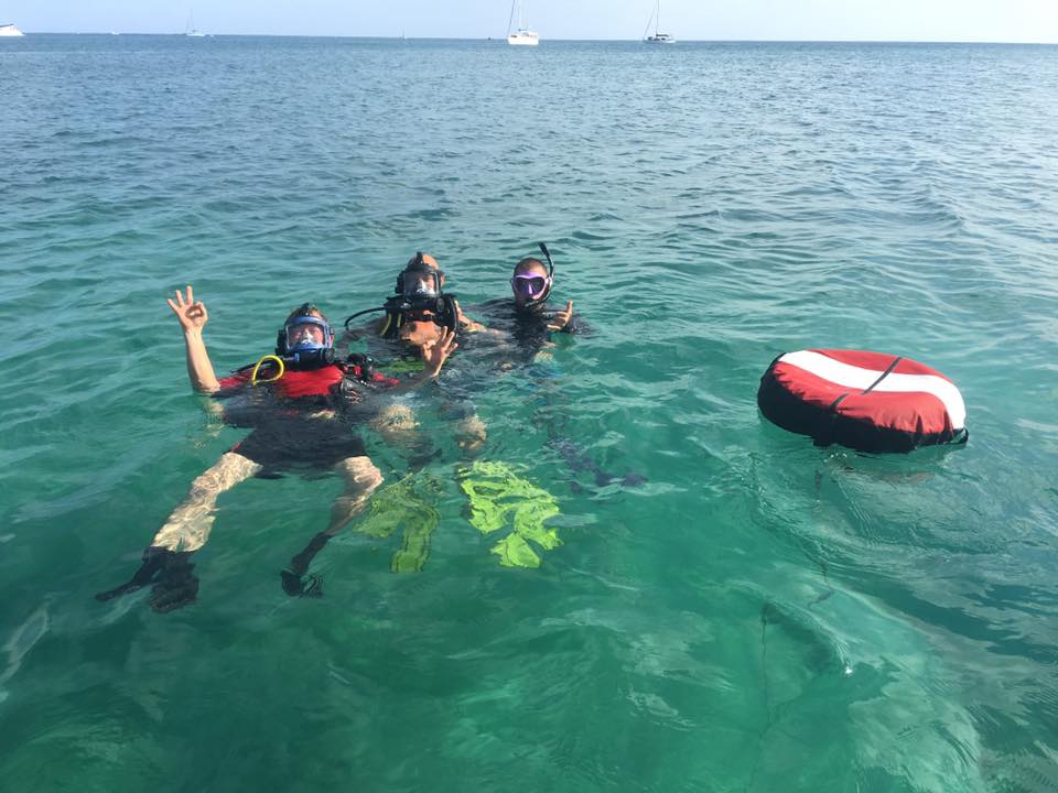 Utila LodgeBay Island College of Diving Scuba Dive Shop Honduras Diving