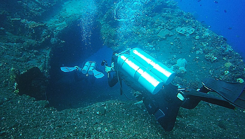 Gill Divers Dive Shop Singapore Diving Course Singapore