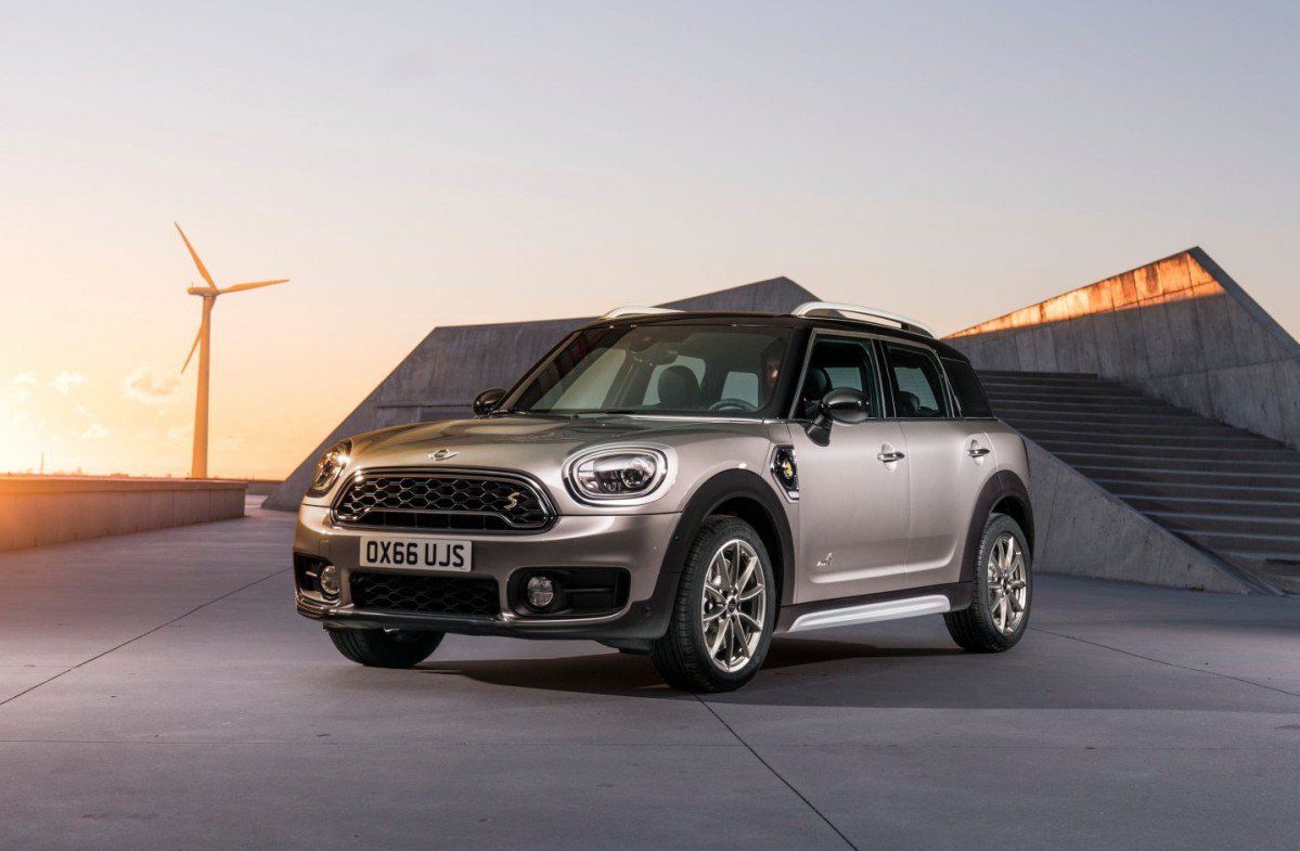2017 Mini S E Countryman All4 PlugIn Hybrid, 40 Km (25 Miles) Elect...