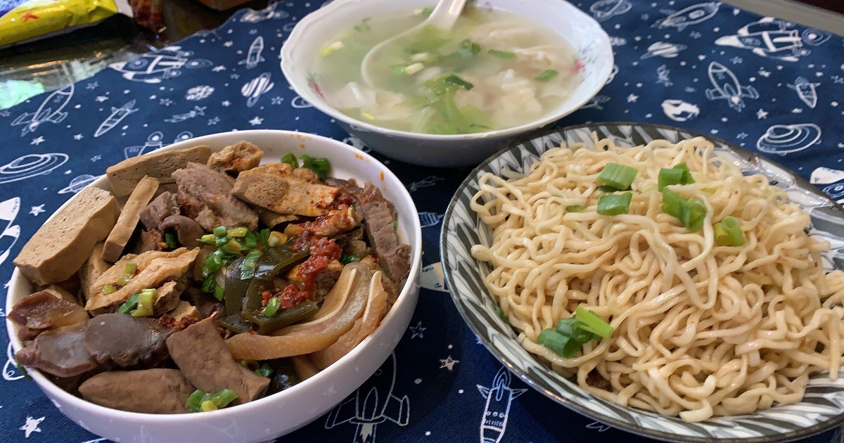 紅目寮麵攤｜台南北區超人氣麵店！