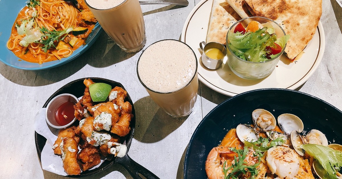 Cape開普一號｜悠閒的早晨配上溫暖的陽光，被建築的氛圍吸引，然後就進來吃午餐+下午茶了！