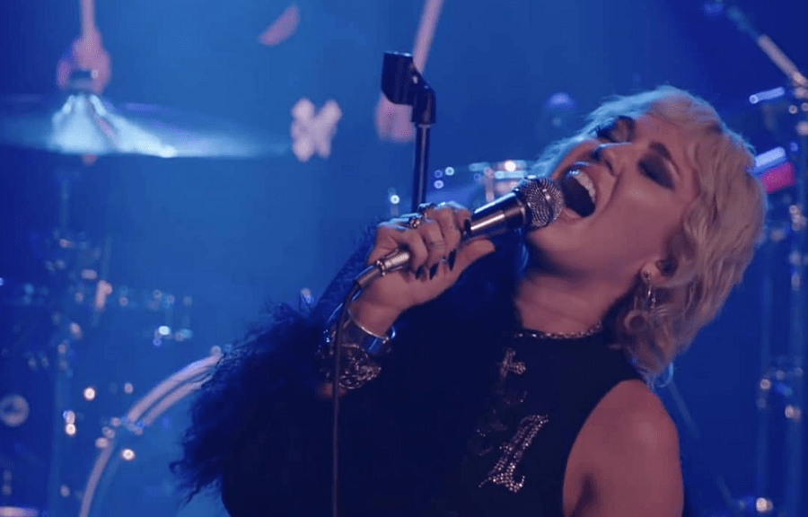 Miley Cyrus covers "Zombie" by The Cranberries & it's Surprisingly