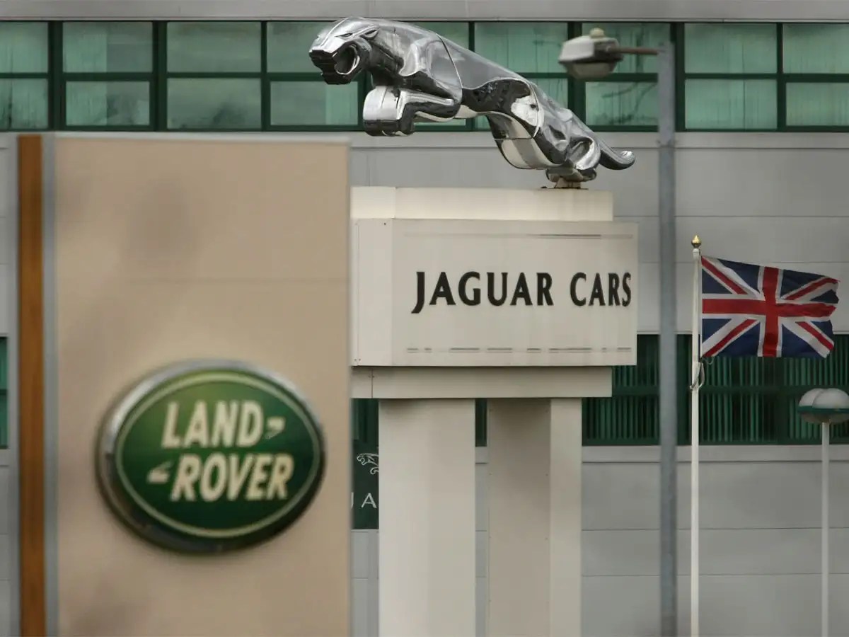 JaguarLand Rover has parts for 2 weeks' output in UK