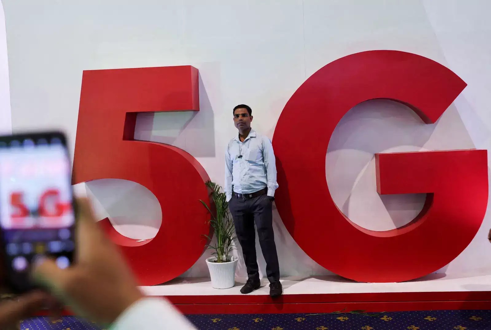 5G Rollout Govt seeks regular updates from telcos, phone companies