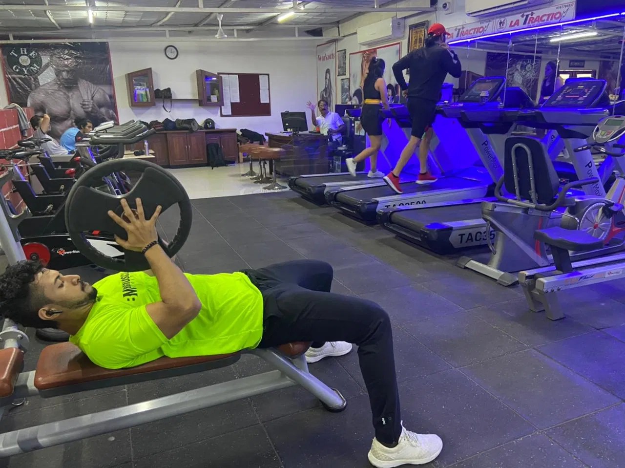 La Traction Gym Versova in Mumbai FITPASS