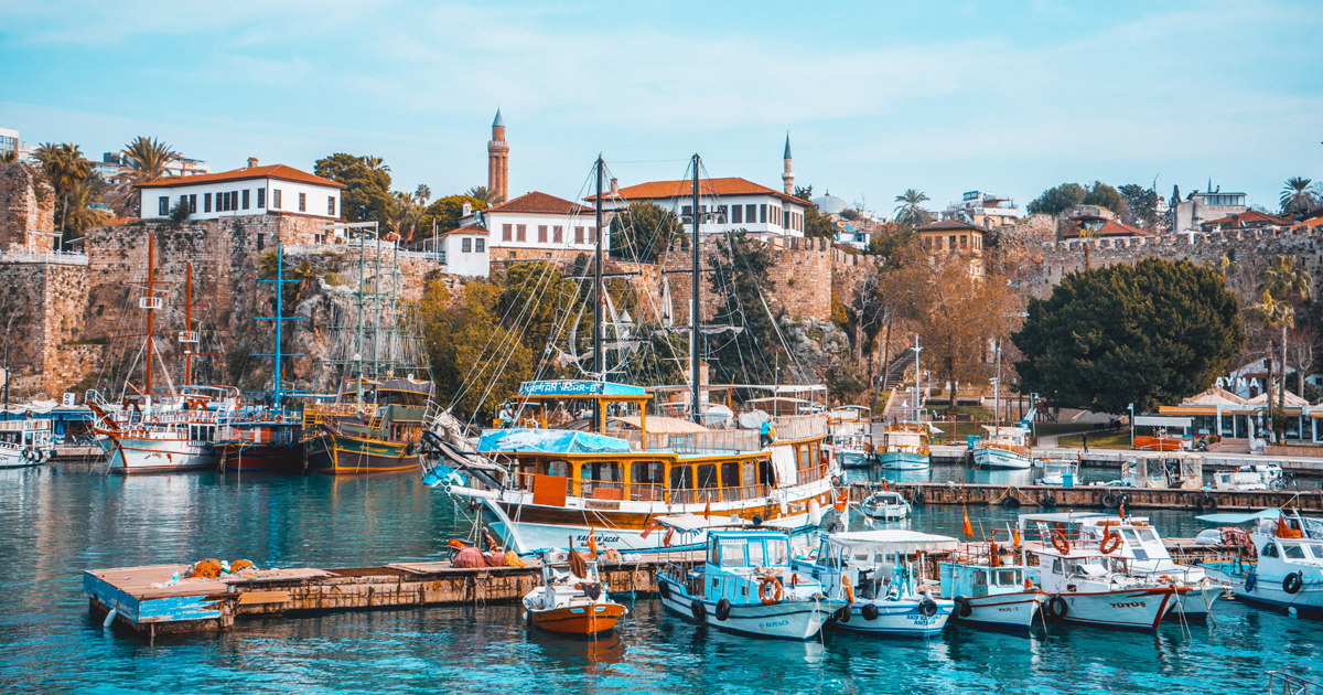Cheap flights from Paris to Antalya, Türkiye from €124! Flytrippers
