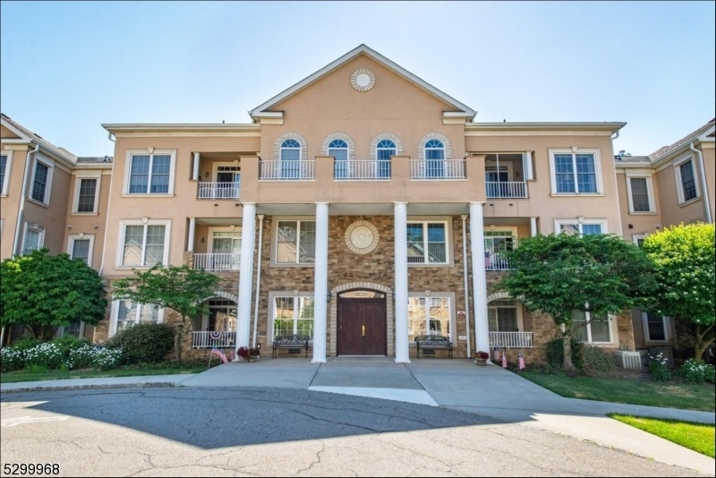 Fox Hills Condo Listings for Sale in Rockaway NJ