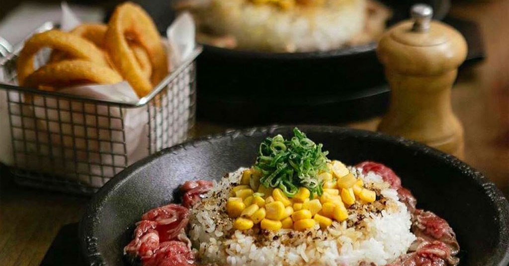 Pair planning 10 Pepper Lunch locations for Hawaii