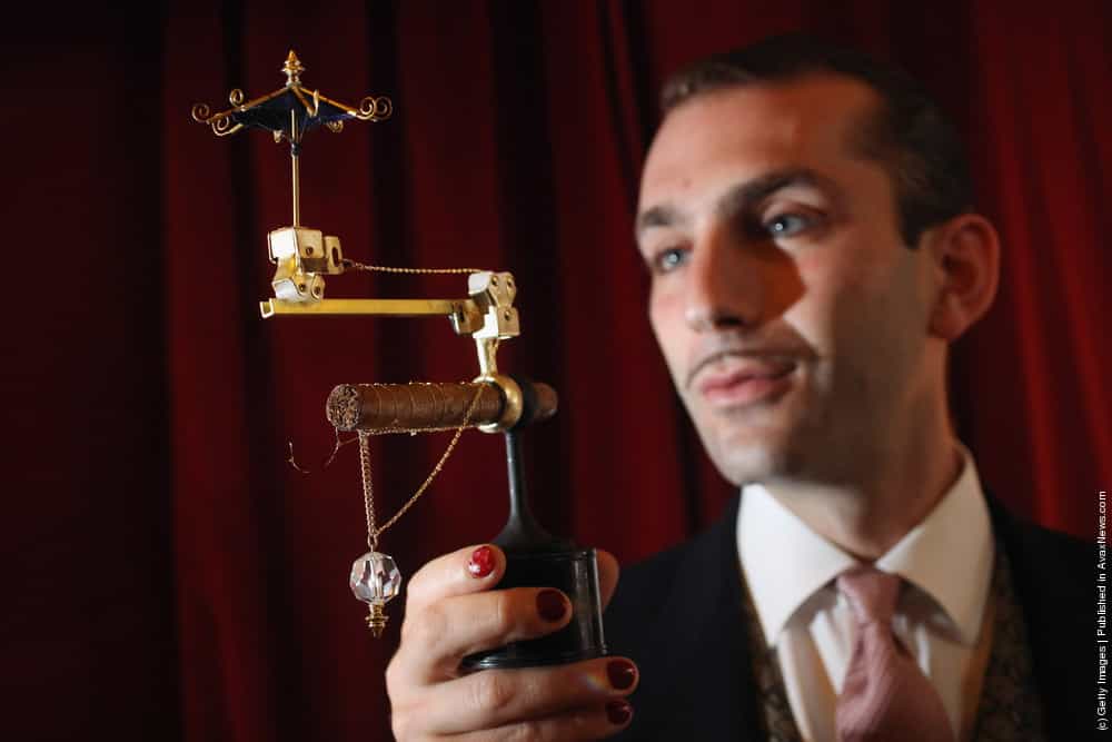 Hendricks Unususal Umbrella Emporium Helps Launch London Cocktail Week