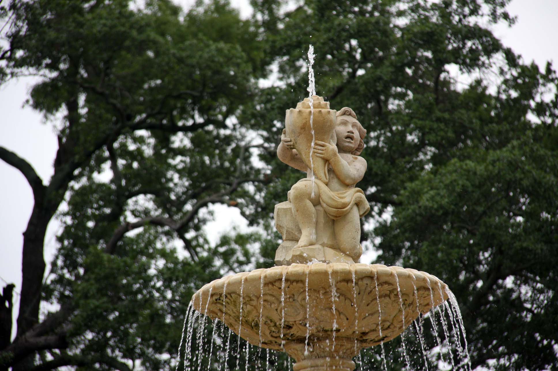 University of North Alabama fountain Florence, AL Fountains on