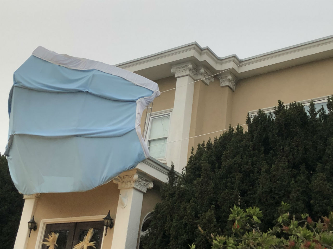 This West Portal house wins SF Halloween 2020 with brilliant mask