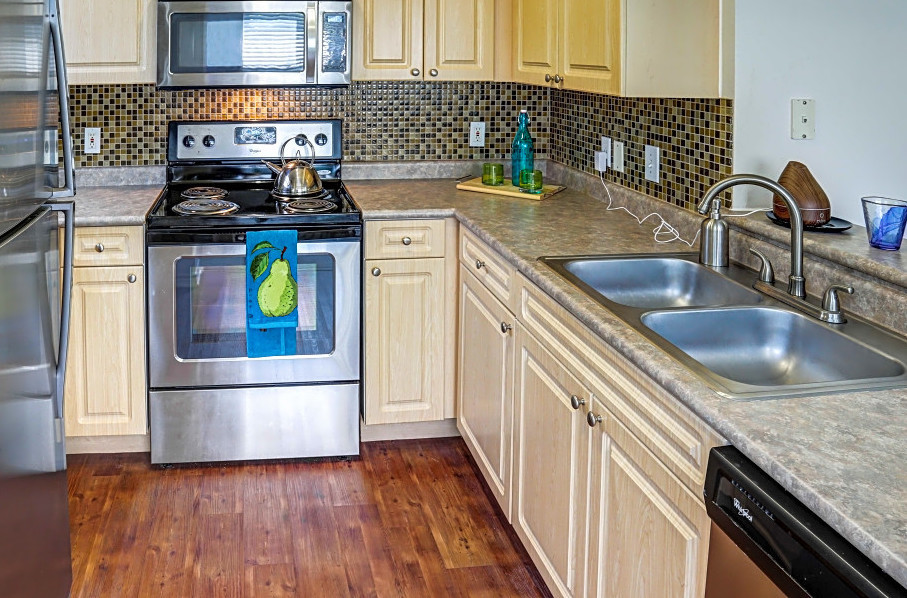 What apartments will 1,400 rent you in Oakley, today?