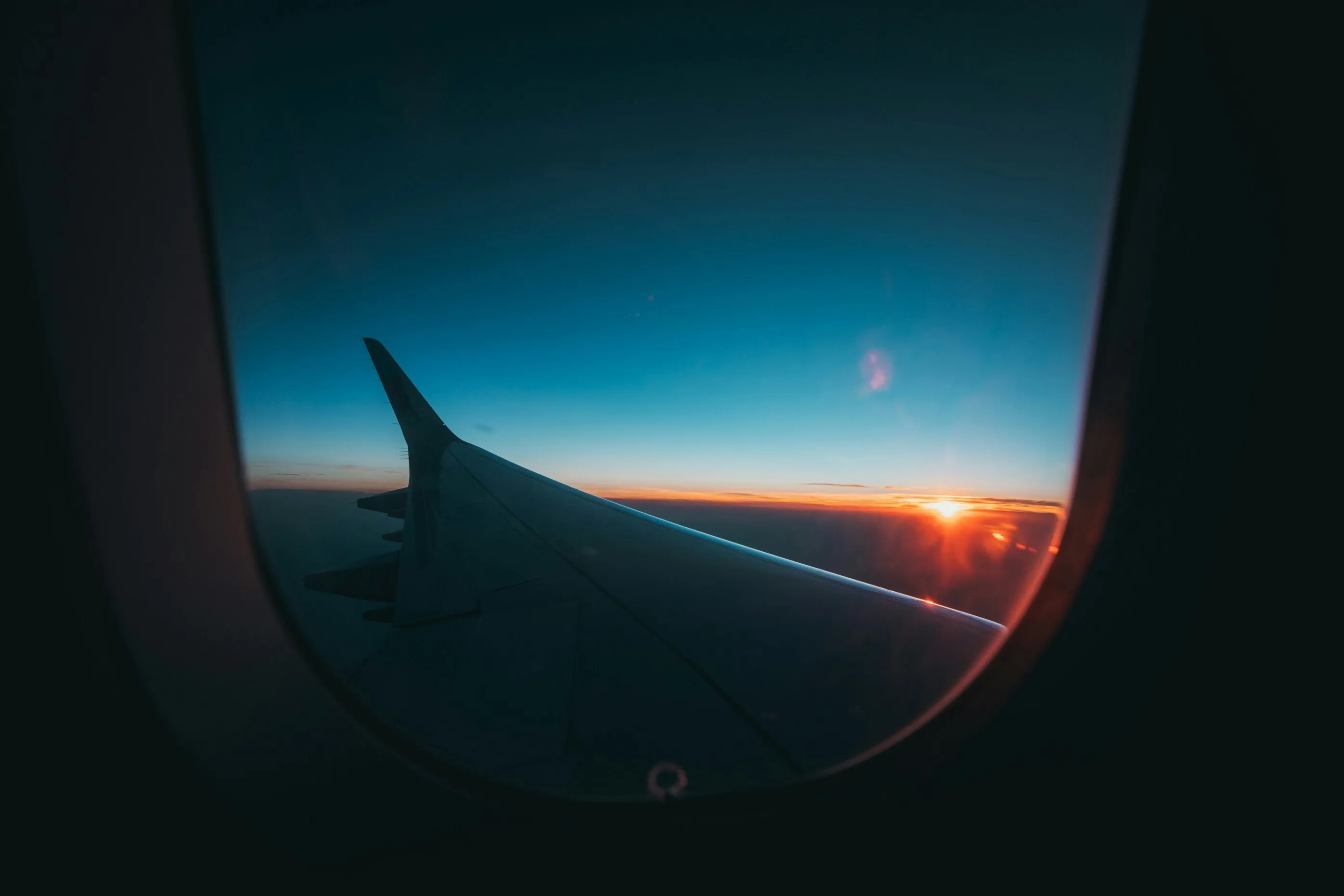 I'm A Pilot – Here's Why We Really Dim The Lights On Landing And Takeoff