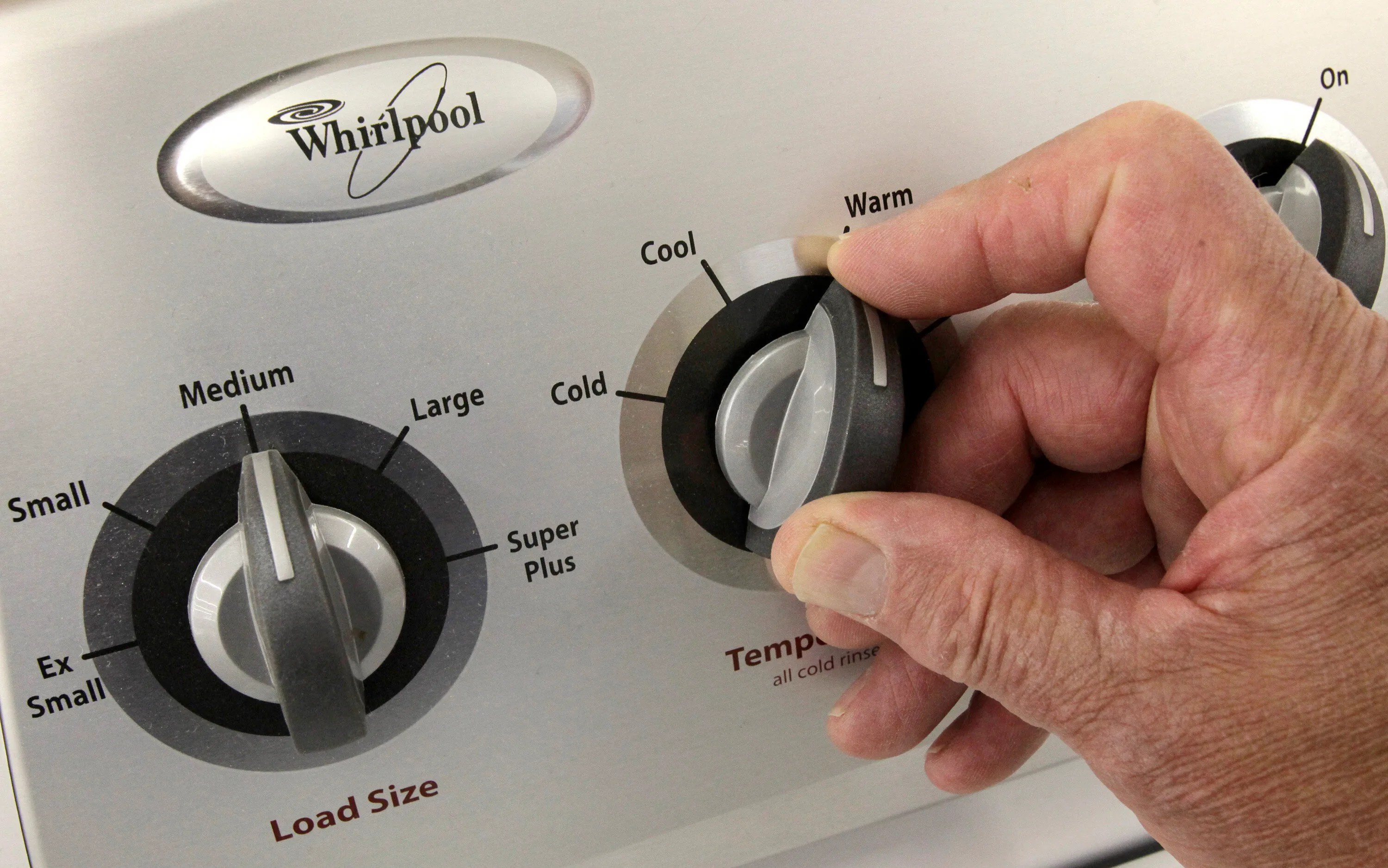 Doctor Warns Against Using This ‘Useless’ Washing Machine Setting