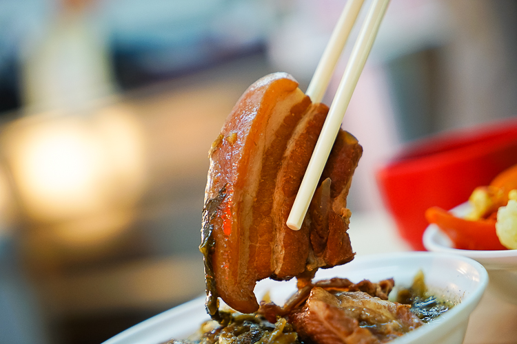 【鹽埕區】四十年的古早味－小西門燉肉飯