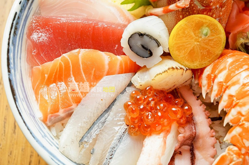 騰戶丼飯專賣店。高雄平價丼飯｜超值200元韓國辣雞丼(內含隱藏版季節性龍蝦丼)