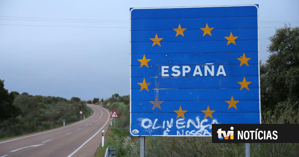 O jornal espanhol hoy, que cita fonte governamental, confirma que a reintrodução de controlos nas fronteiras terrestres com portugal cai no dia 1 de maio, o que significa que a partir desse momento a circulação de pessoas entre os dois países será livre. Espanha reabre fronteiras com alguns países do Espaço ...