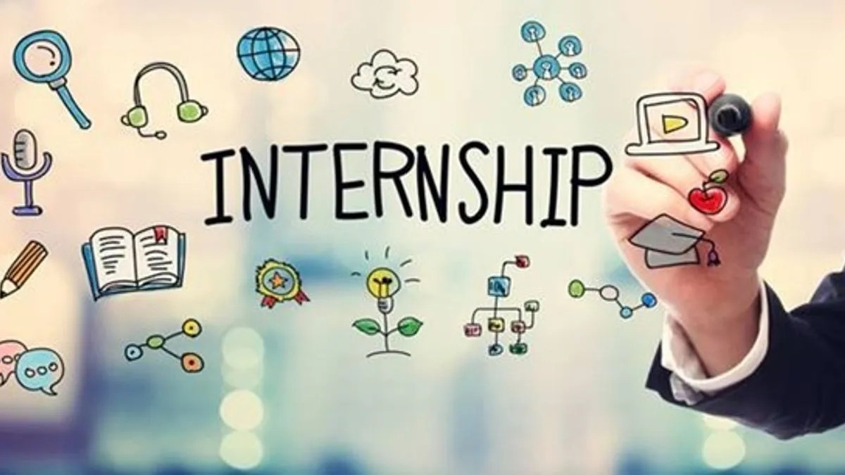 Hindi How to find internships in college College