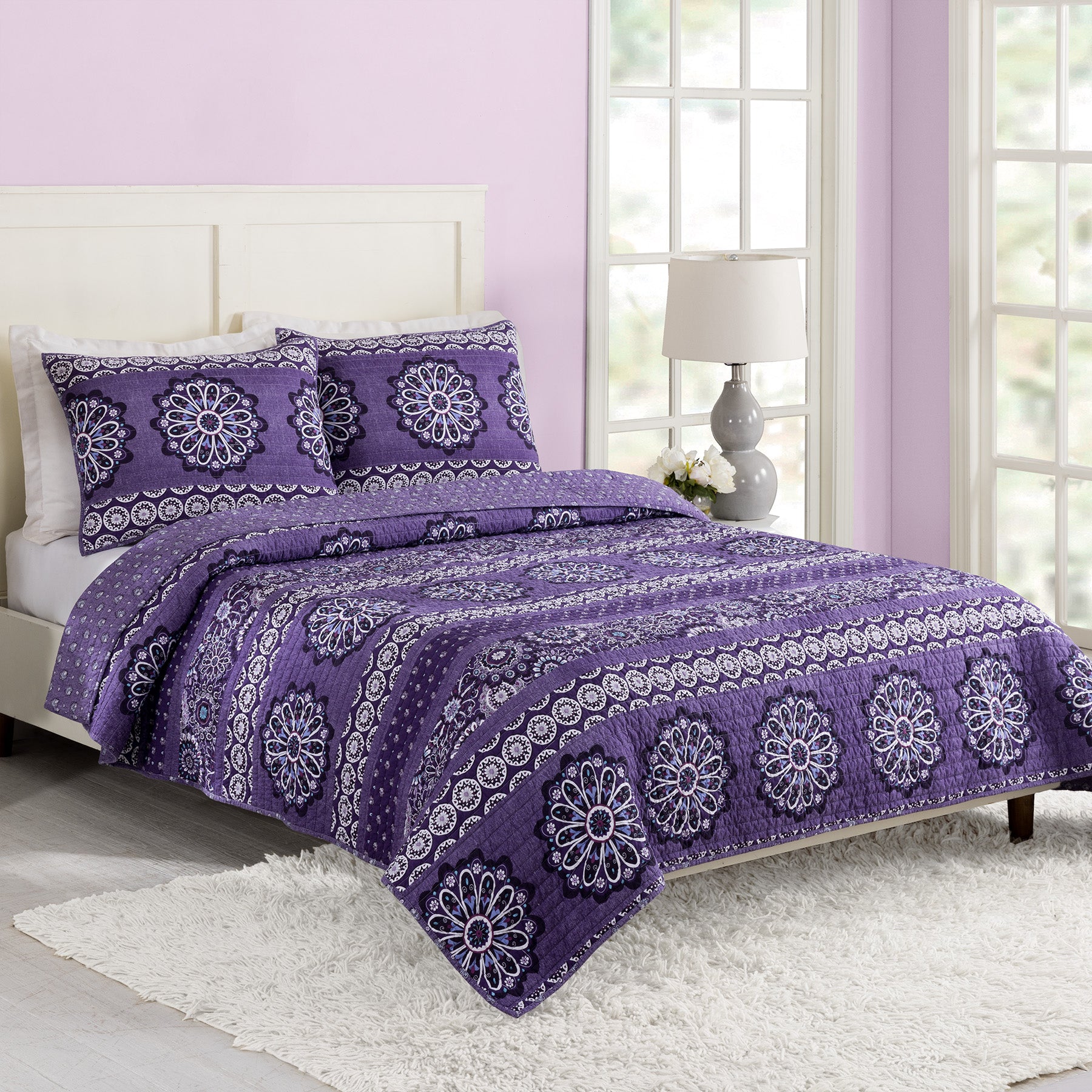 Tranquil Medallion Purple Quilt Set, Full Queen