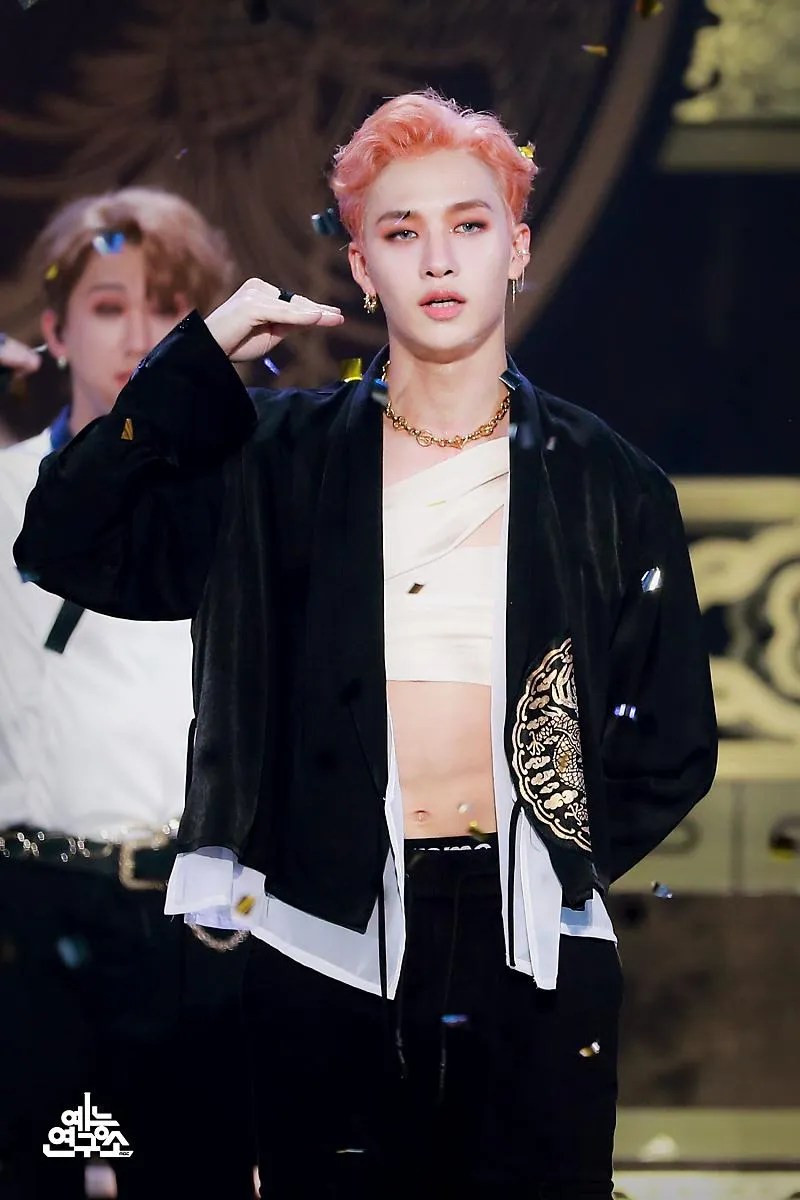 9 Times Stray Kids' Bang Chan Showed Off His Abs In A Crop Top Koreaboo