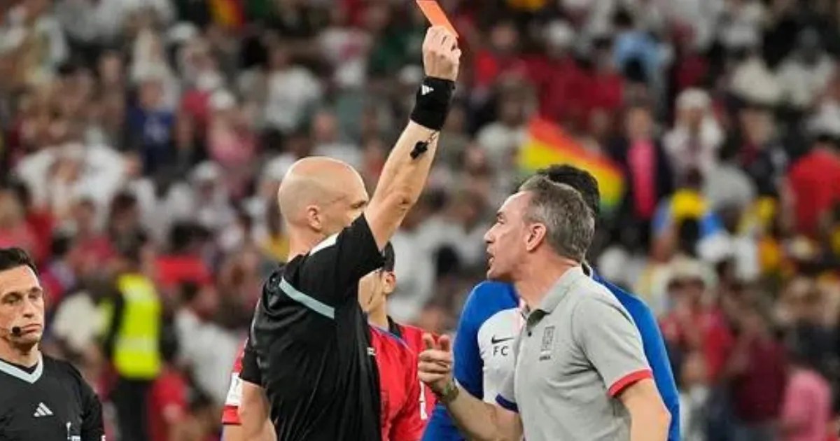 Korean Netizens Are Praising Their National Team Coach Paolo Bento For