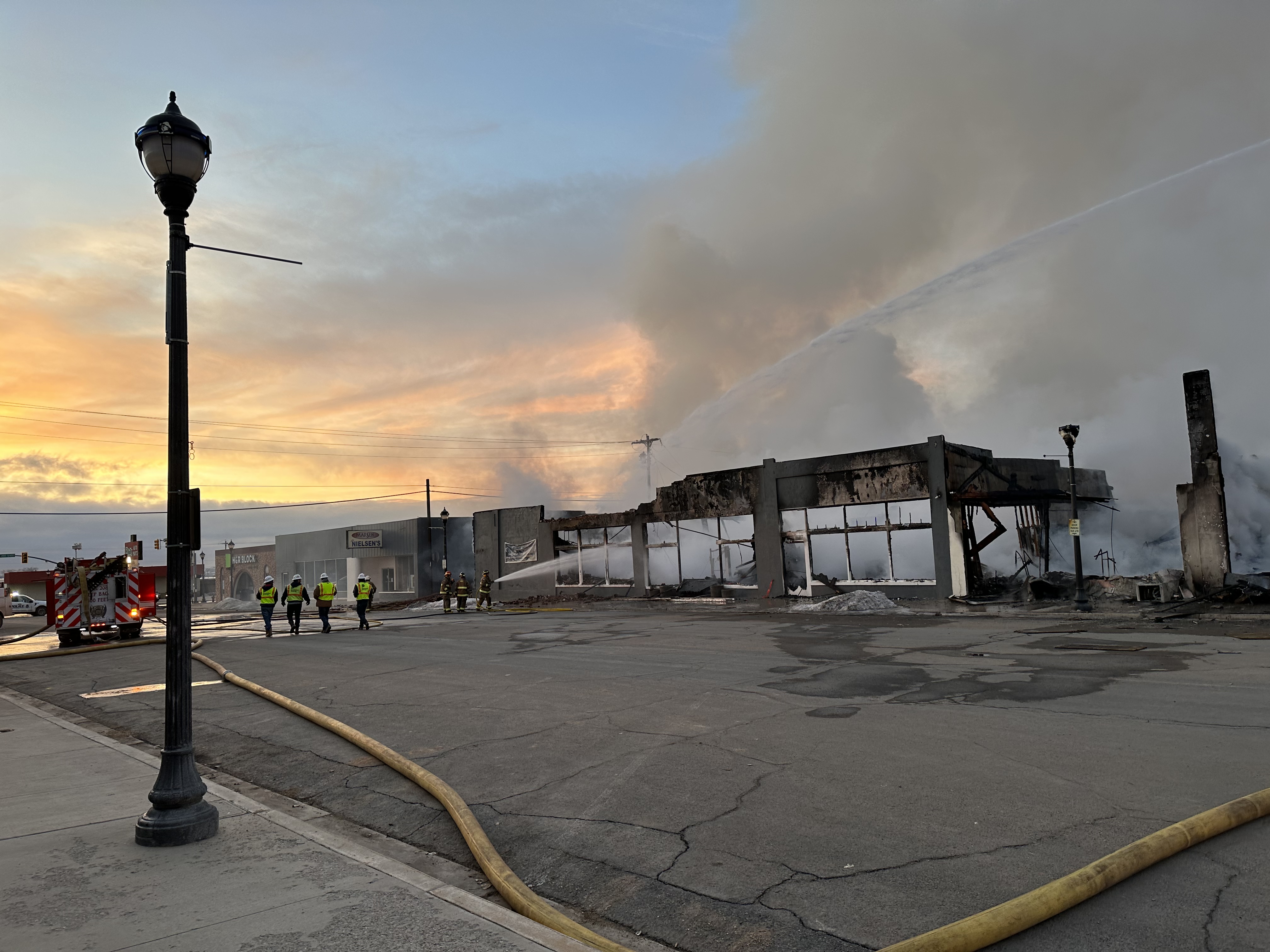 Roosevelt furniture store destroyed in fire