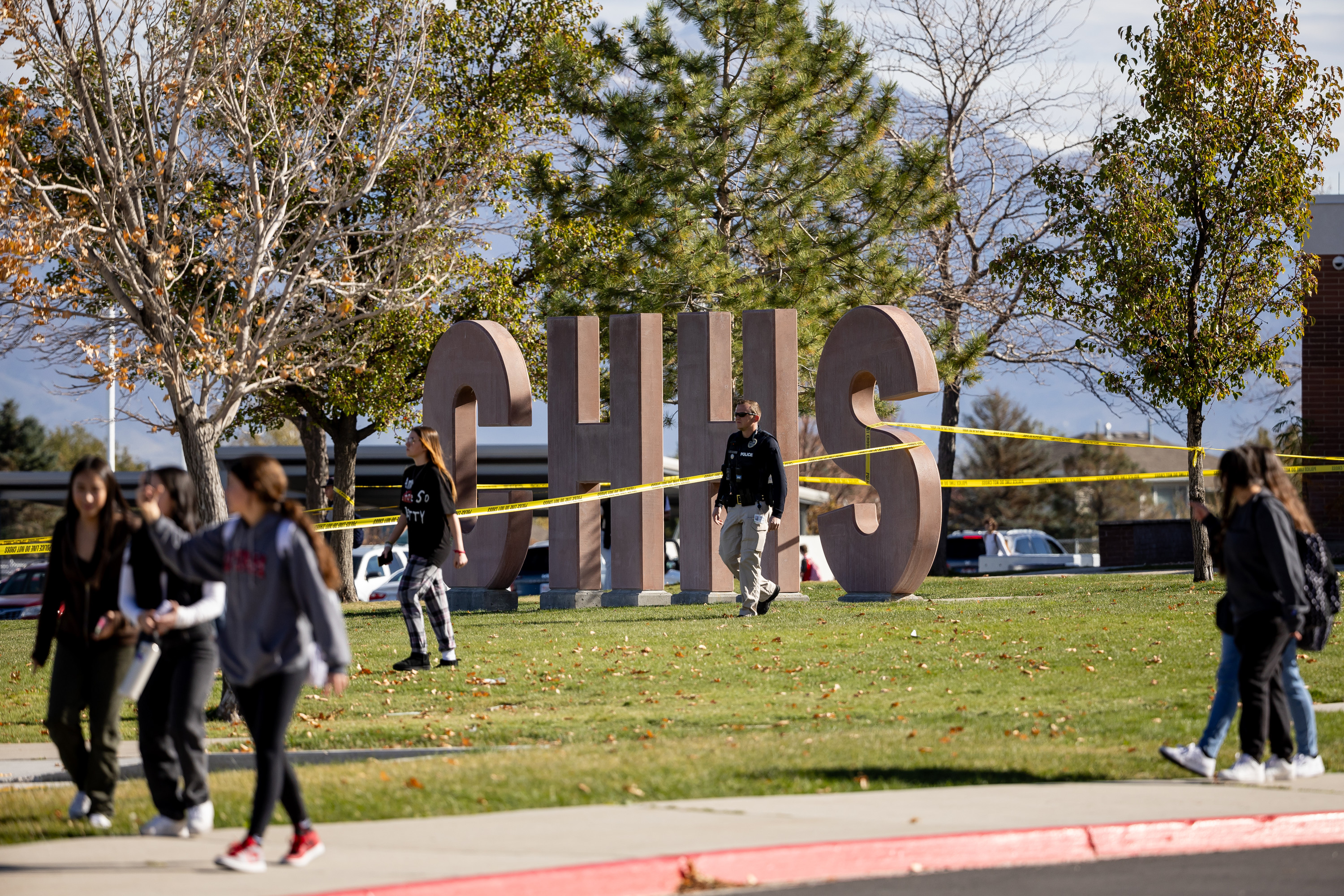 Teen accused of stabbing student 5 times at Utah high school