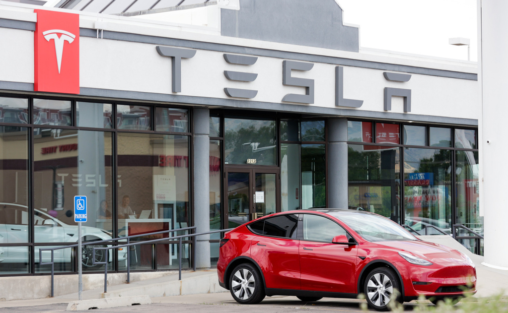 Investors question Elon Musk's politicking as Tesla stock takes big