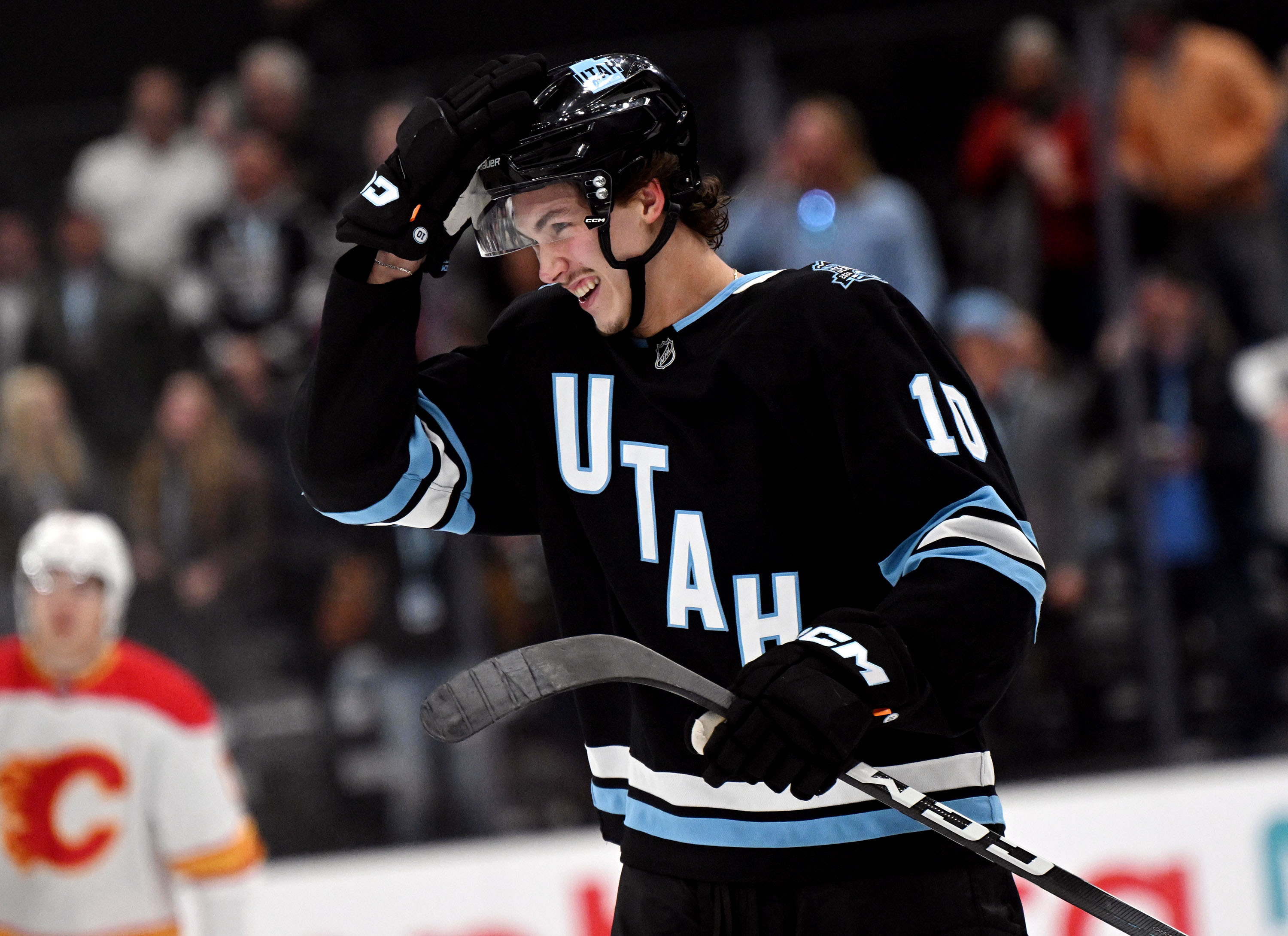 Buzzing the tower Maveric Lamoureux scores 1st NHL goal in Utah win